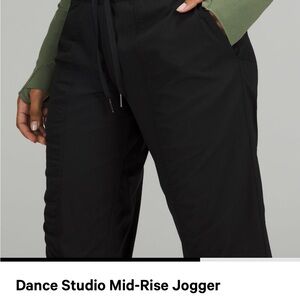 Lululemon Dance studio mid-rise jogger, black, size 8